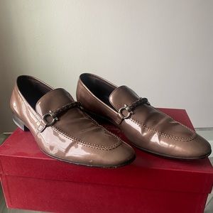 Mens ferragamo bronze colored loafers in size 8.5